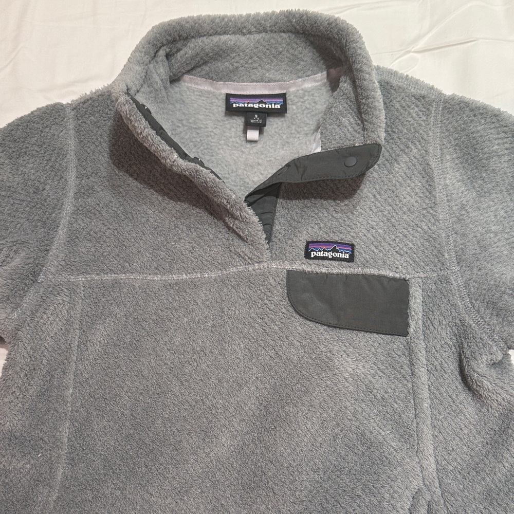 Patagonia Kids Snap Pullover in Light Gray